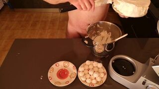 Cicci77 after having collected 50 grams of cum, prepares a sperm meringue cake! - 13 image