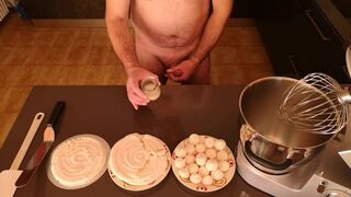 Cicci77 after having collected 50 grams of cum, prepares a sperm meringue cake! - 2 image