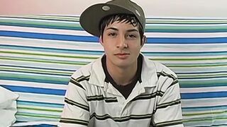 Adorable inexperienced amateur Brice Summers jerks off and cums solo