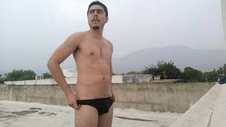 Exhibitionist hunk naked in his terrace (Terrace pt 1) - 8 image