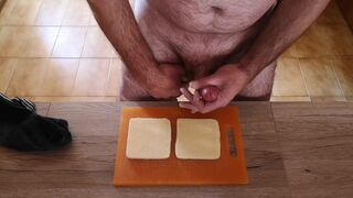 Cicci77 prepares sandwiches with sperm for his friends !! - 12 image