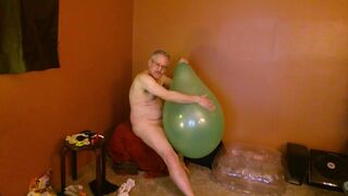 Balloonbanger 65) Inflating, Busting and Jerking w 3 Busted Balloons - 2 Large and 1 Giant Latex Balloon - 10 image
