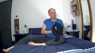 Kudoslong on the bed stripping naked and posing