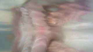 Kudoslong is naked in bath wanks and cums under water