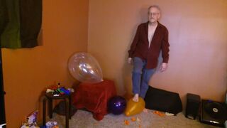 Balloonbanger 64) Balloon Popping w Bare Feet plus Balloon Hump and Cum - 8 image