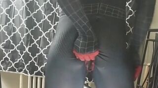 Spiderman ride the black - 5 image
